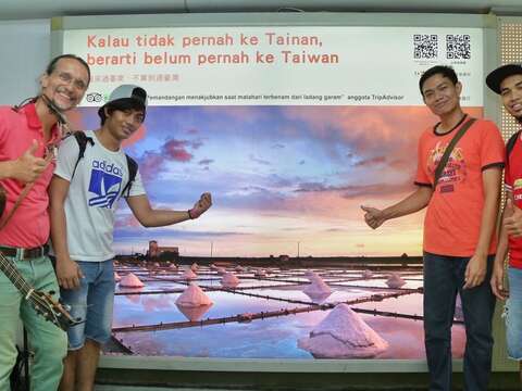我與外國朋友在台南系列照4