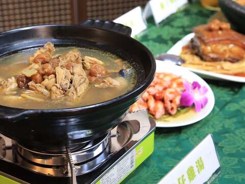 在地、当季、最道地的风味餐