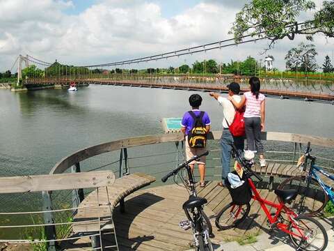 8月平日來虎頭埤! 阿爸的情人節兩人同行一人免費