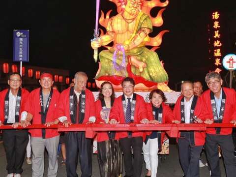 关子岭火王爷夜祭巡行