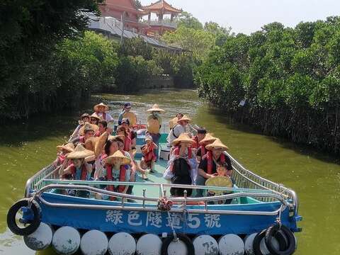 全國首創四草綠色隧道觀光管筏在台南