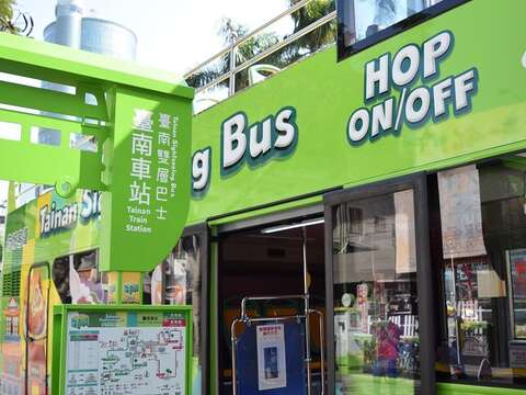 台南推出觀光旅遊雙層巴士
