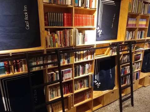 特色老屋民宿-艸祭 CaoJi Book Inn