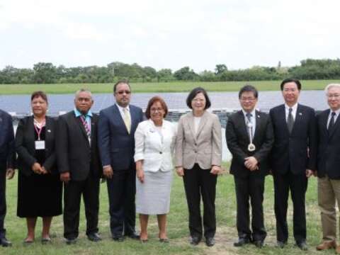 President Tsai Accompanied Marshall Islands President on Visit to Tainan to Observe Green Energy Industries