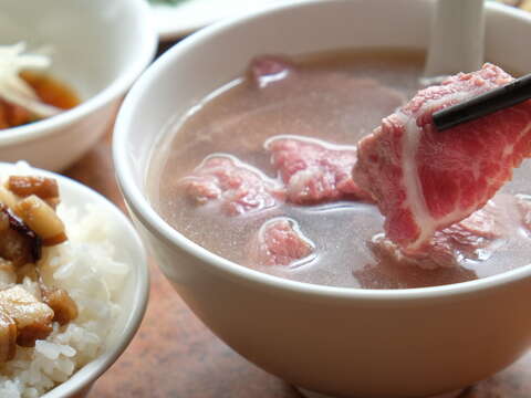 美食與牛肉湯