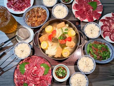 牛肉炉桌餐-牛五蔵肉锅x塩ホルモン