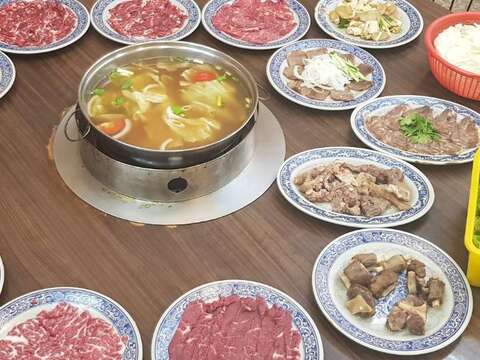 阿裕牛肉-牛肉爐桌餐