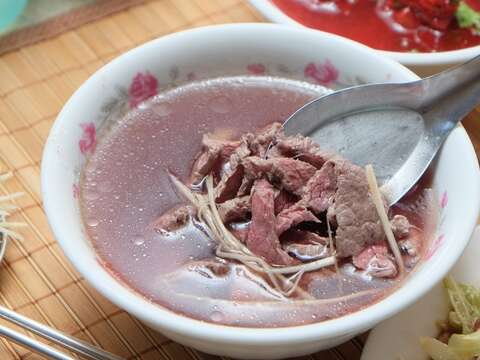 圓環牛肉湯-牛肉湯