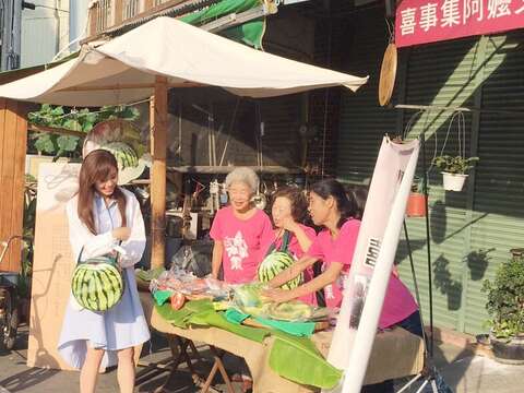 觀旅局邀請吳汶芳拍攝台南夏季影片（南區喜樹）
