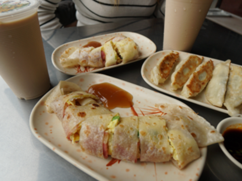 2-2 Start your day with a Taiwanese Breakfast