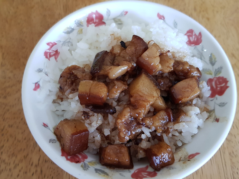 타이난에서 가장 인기있는 루러우판(滷 肉 飯)  맛보기