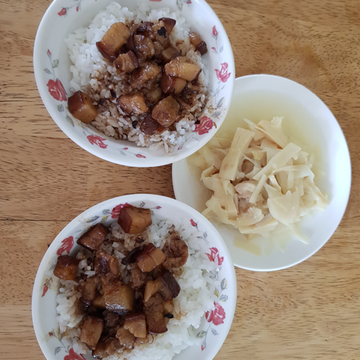 타이난에서 가장 인기있는 루러우판(滷 肉 飯)  맛보기