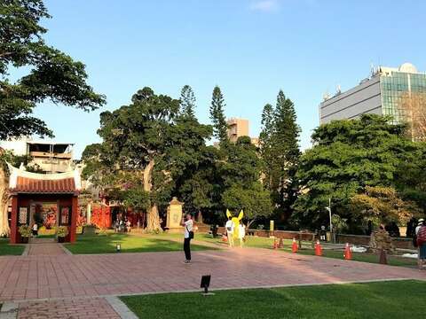 Inside the court yard of the Confucius Temple