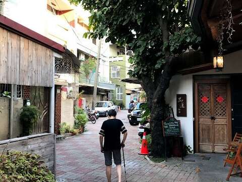 Small lane in the Coral Tree Alley