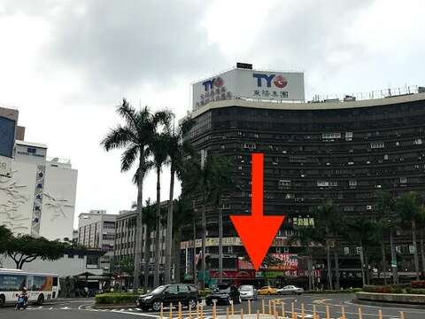 The building located in front of Tainan Train Station (front exit)