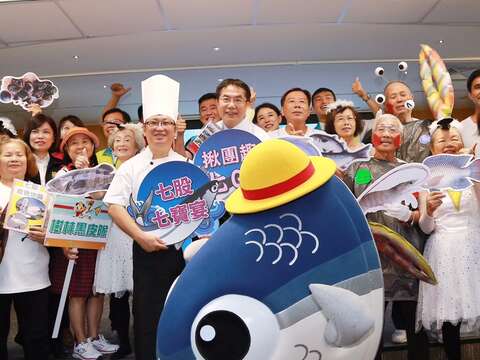 1.海鲜节记者会-大合照