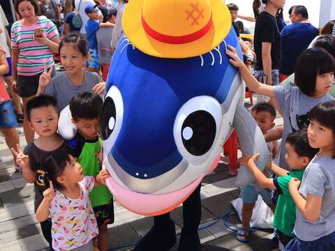 魚頭君現身會場與遊客同樂