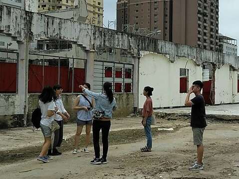 学生团队现勘旧鱼市场