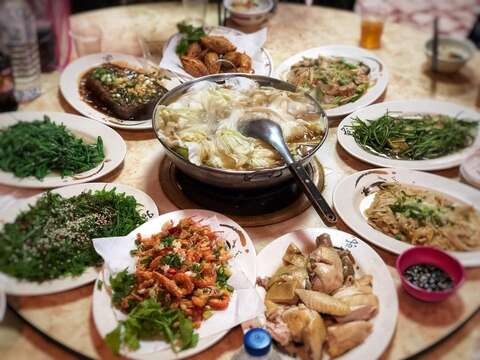 梅子鸡风味餐