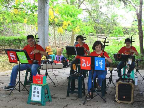 街头艺人音乐演出