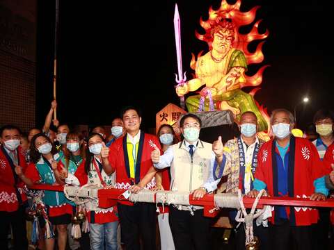 市长贵宾参加夜祭巡行