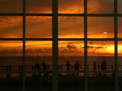 夕陽餘暉