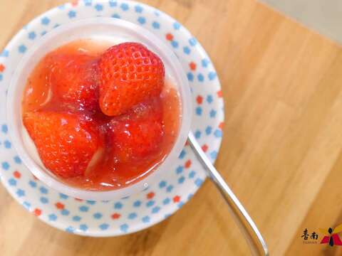店內主打手工果醬，尤其冬日草莓季，推出選用日本豐香草莓所做的果醬