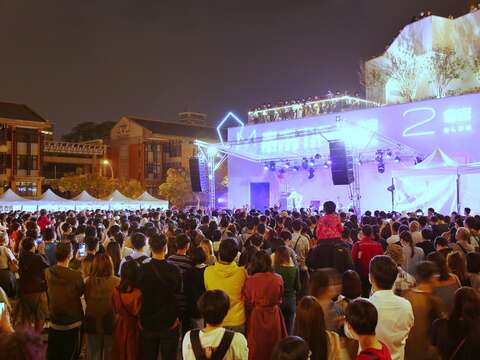 台南城市音乐节人潮满满