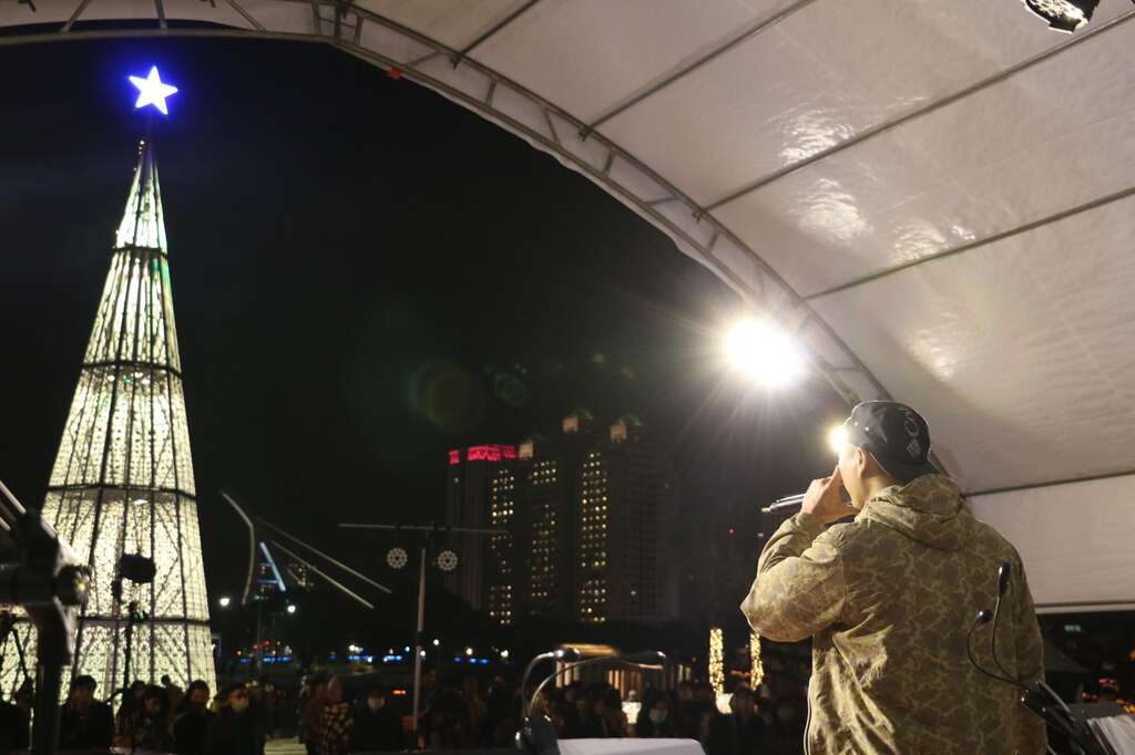 台南嘻哈阿鸡精彩表演