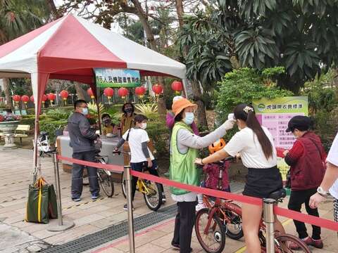 虎頭埤於春節期間落實入園量體溫的防疫措施