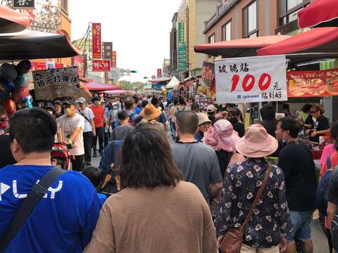 安平老街這次連假湧進1.3萬人