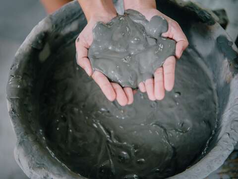 关子岭特有的泥浆温泉