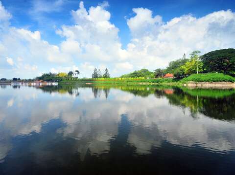 虎頭埤湖光山色美景