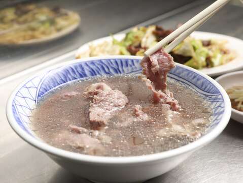 阿村牛肉湯