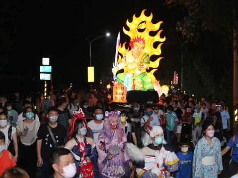 火王爷夜祭巡行於关子岭热闹展开