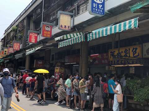 國華商圈店家出現排隊潮