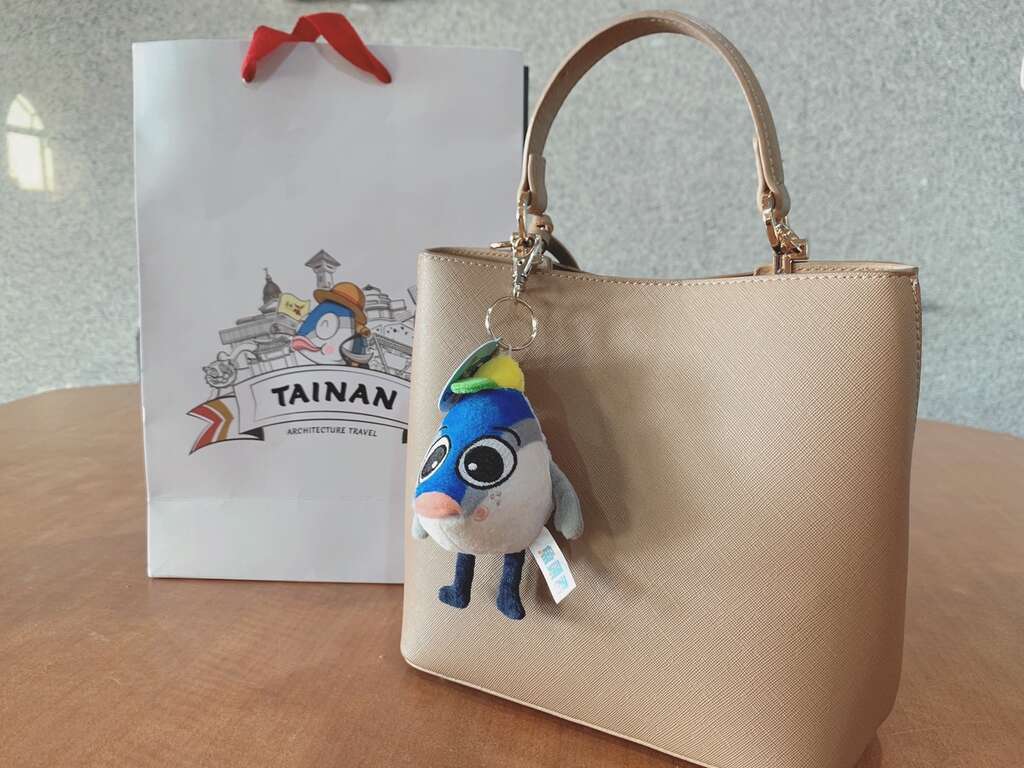 加在手提包当挂饰