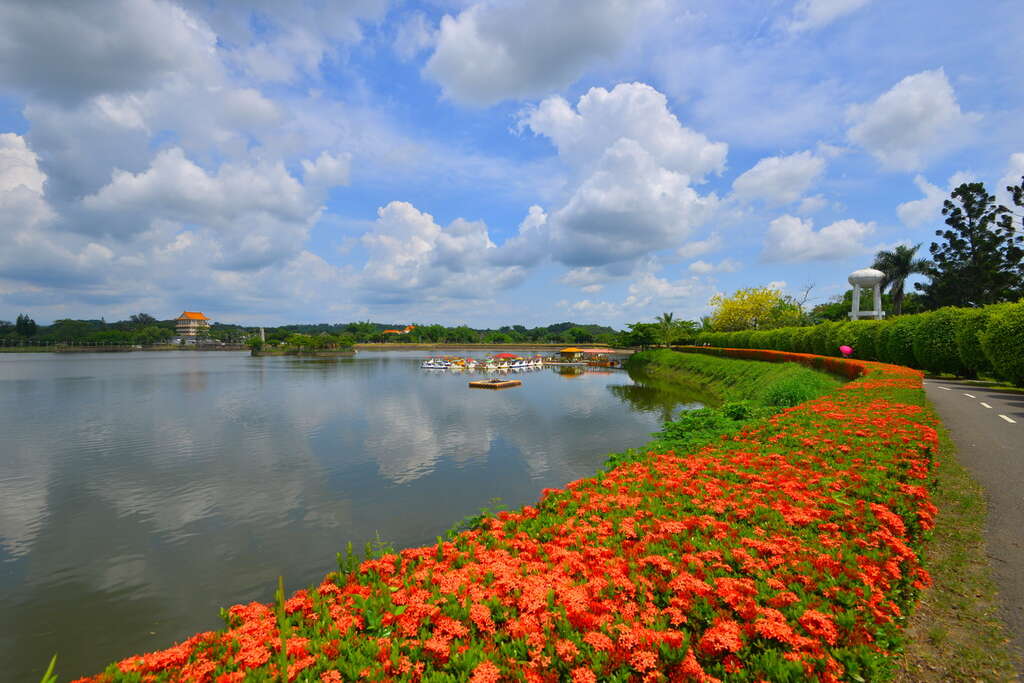 虎头埤环湖美景