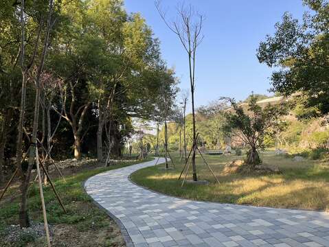 碧雲公園步道改善後行走更舒適