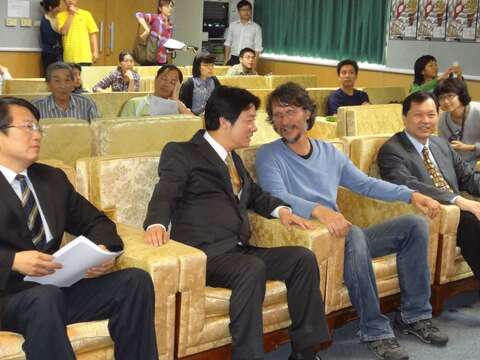 赖清德市长与Axel谈话