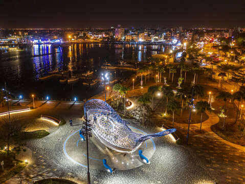 安平港區內夜景