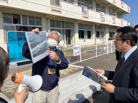 黃偉哲市長視察荒濱小學