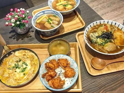 唐揚雞丼飯-照片來源-懶的丼粉絲團