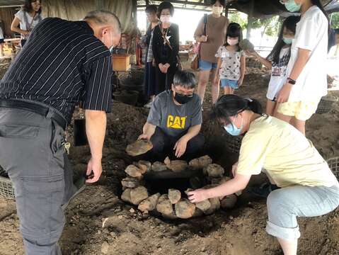 專為親子客群所設計的「親子共學，穿越時空玩台南」首發場