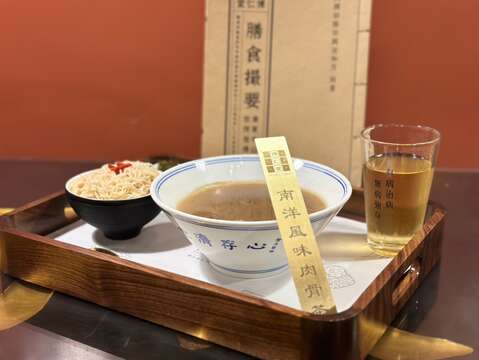 以融入中药食材闻名的博仁堂