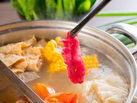 麻豆区-极牛温体牛肉火锅