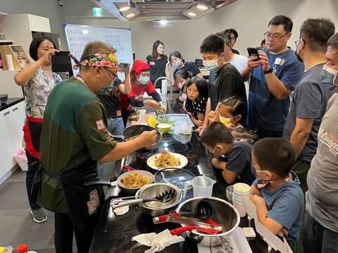 東香台菜海味料理蔡瑞成總鋪師示範「五柳枝虱目魚」