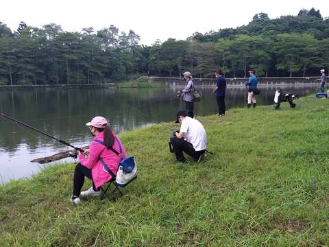 去年10月路亞竿釣魚比賽，也報名滿額