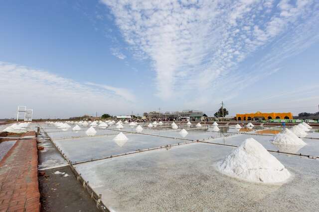 Jing Zhai Jiao Tile Paved Salt Fields(井仔腳瓦盤鹽田)