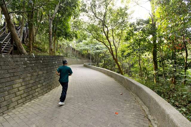 公園是許多在地民眾休閒運動的好去處